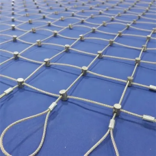 Сетка нержавеющая тросовая с узловым креплением и квадратной ячейкой Н7 7х7 AISI 304 20х20х1 мм