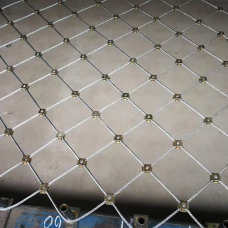 Сетка нержавеющая тросовая со скобочным креплением и ромбической ячейкой Н2 7х19 AISI 316 50х87х3 мм